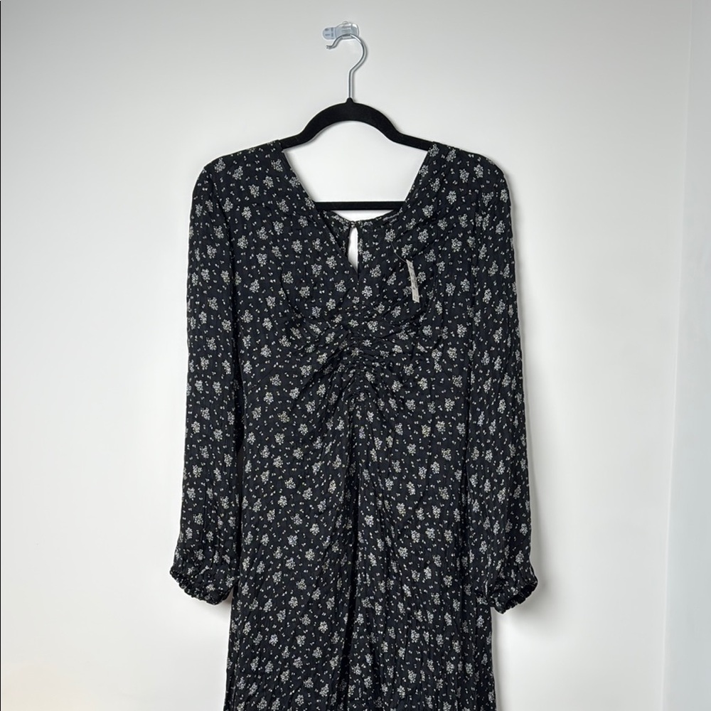 Madewell Ruched Midi Dress - Picture 3 of 9